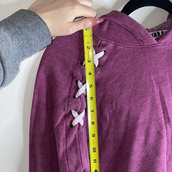 🌲Maroon oversized Victoria secret PINK cropped hoodie! - Picture 6 of 9